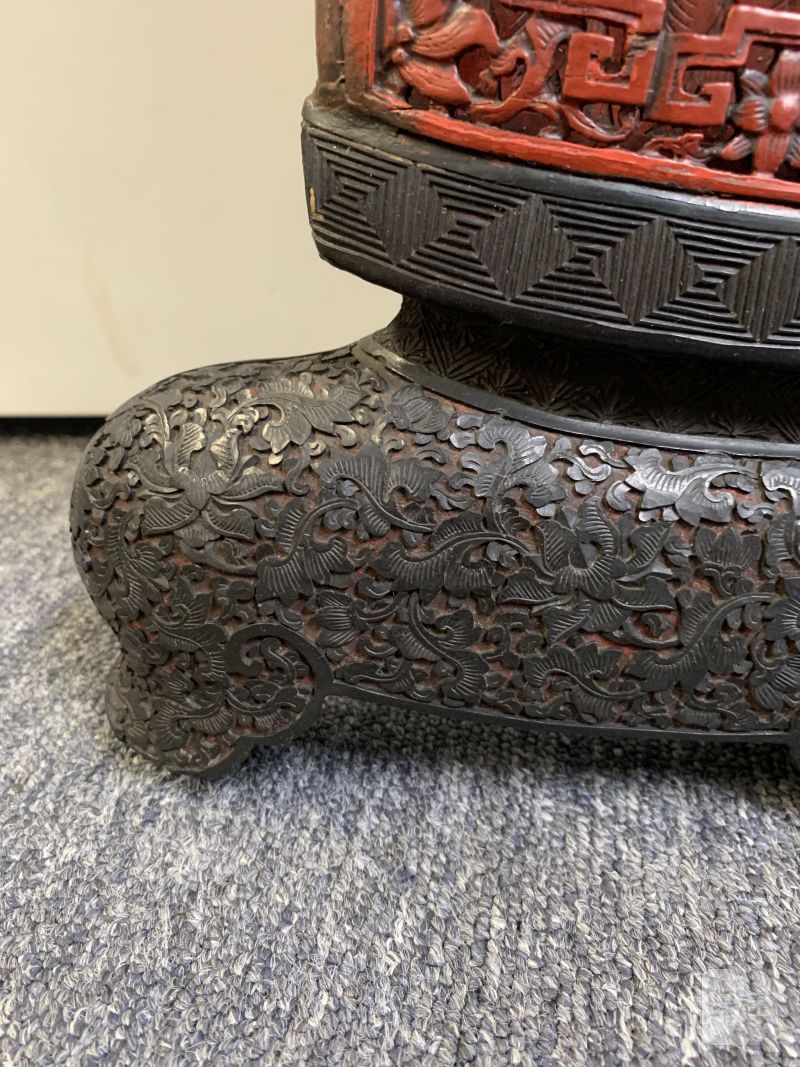 清中期 剔彩嵌珐琅吉庆八宝纹花篮形璧屏一对 - 图15